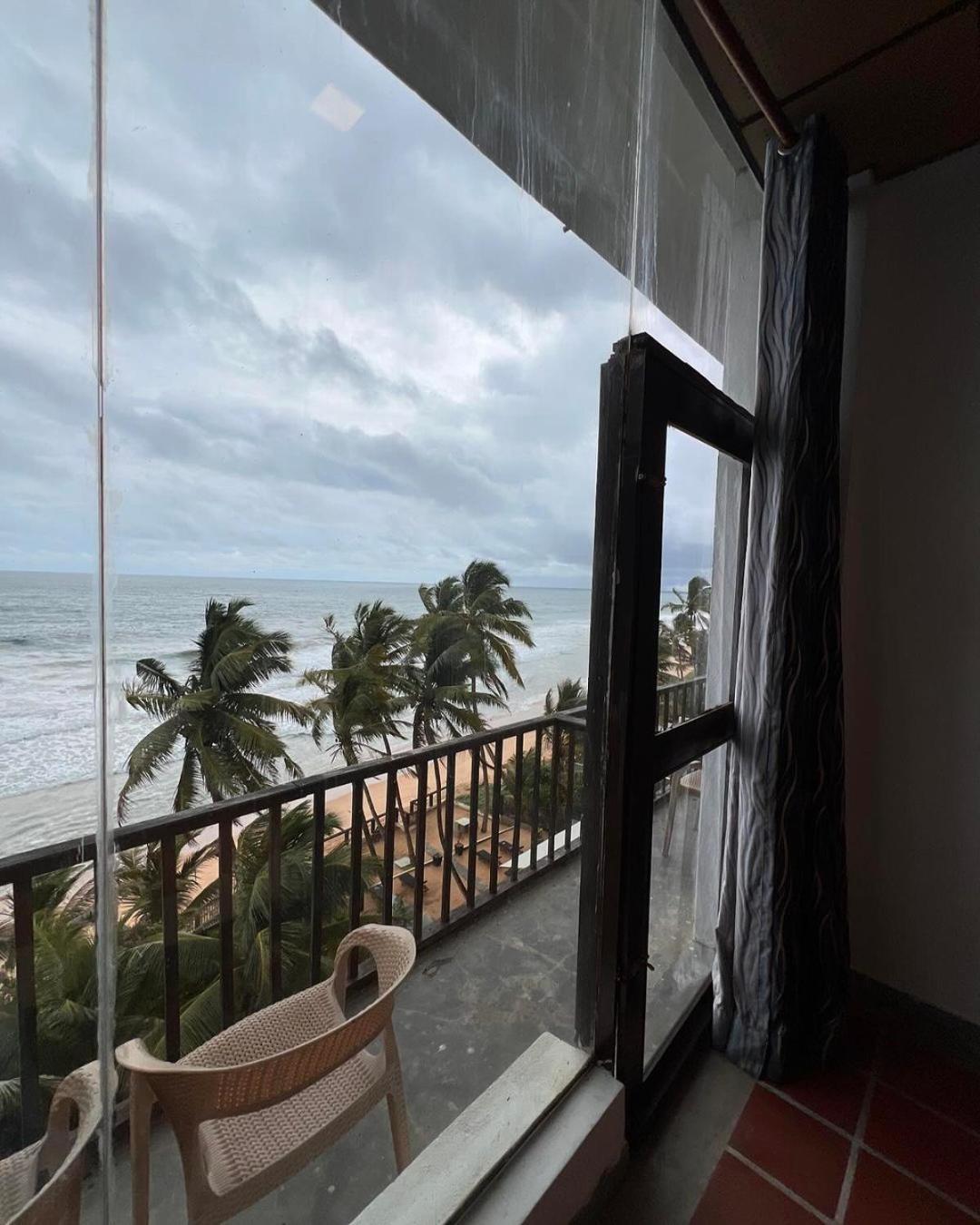 Lavanga Beach Hikkaduwa Eksteriør bilde